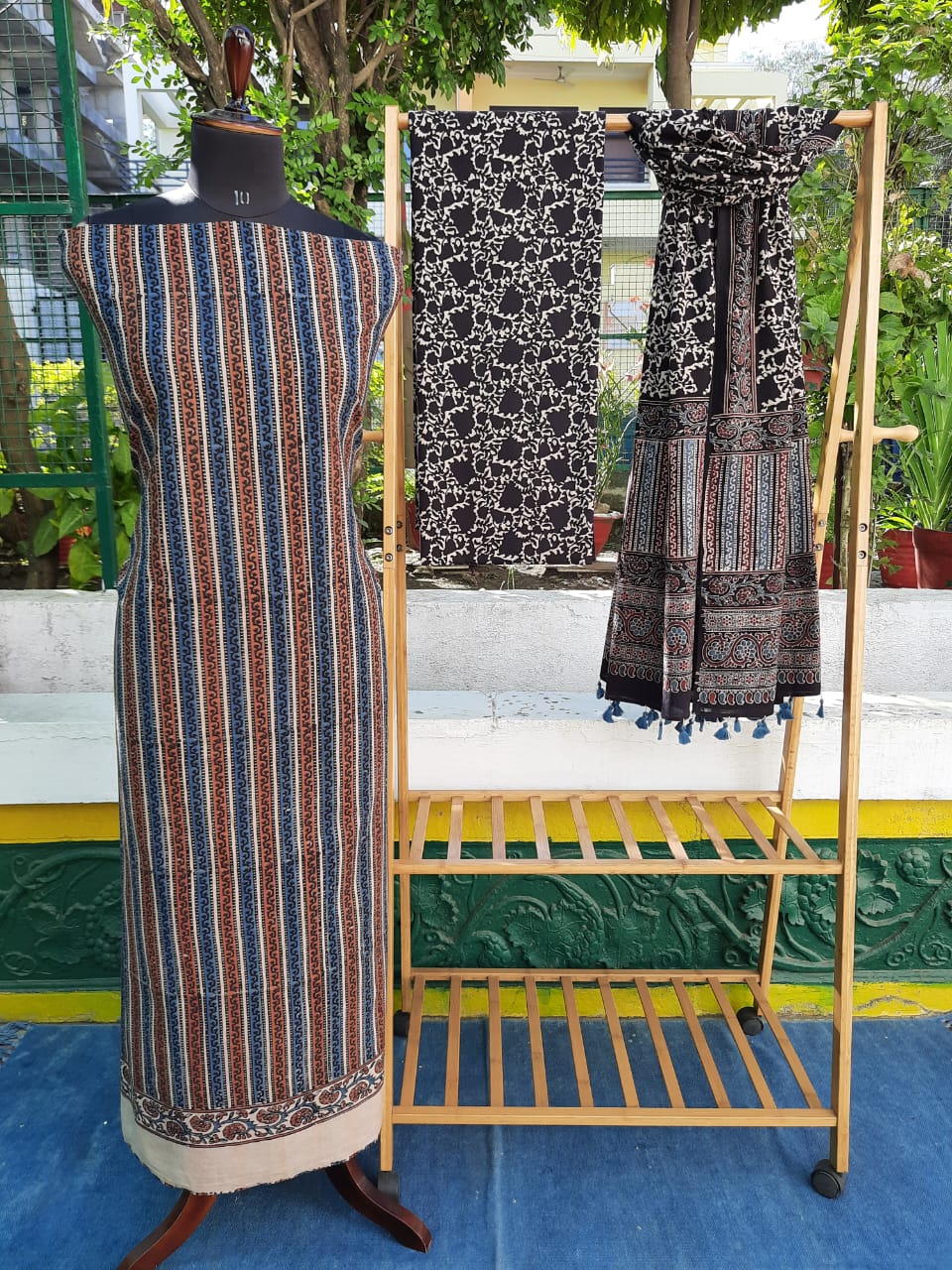 dress ulos batak modern Ajrakh Cotton Suit Set – Studio Sui Dhaga
