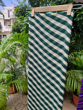 Load image into Gallery viewer, Pure Georgette Leheriya Saree – 6 Meter Drape