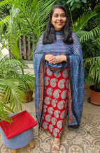 Load image into Gallery viewer, Modal Cotton Suit Set with Linen Dupatta Red
